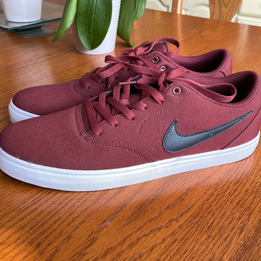 NEW NIKE CHECK SOLAR CANVAS MENS SKATE SHOE size 13